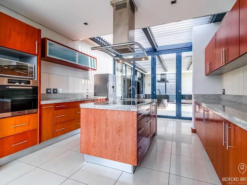 3 Bedroom Penthouse For Rent  - Photo 4