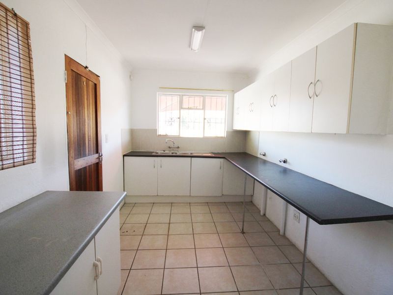 5 Bedroom Home To Let - Photo 4