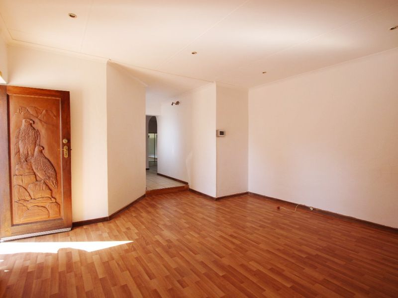 5 Bedroom Home To Let - Photo 5