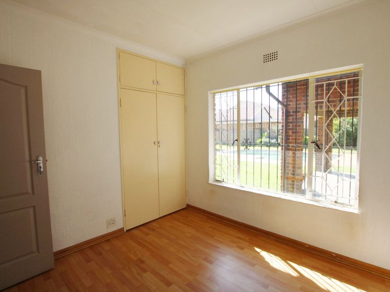 5 Bedroom Home To Let - Photo 6