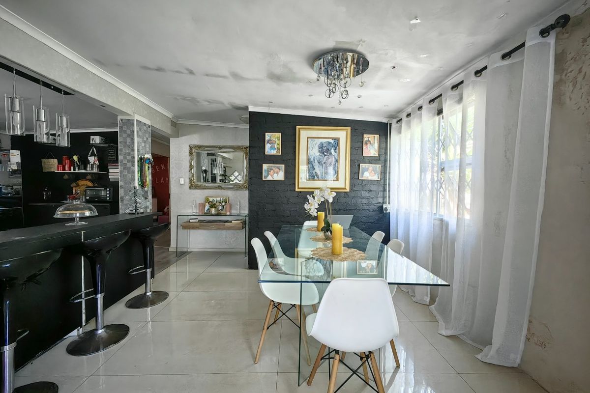 Location, Location , Location!!! - Photo 5