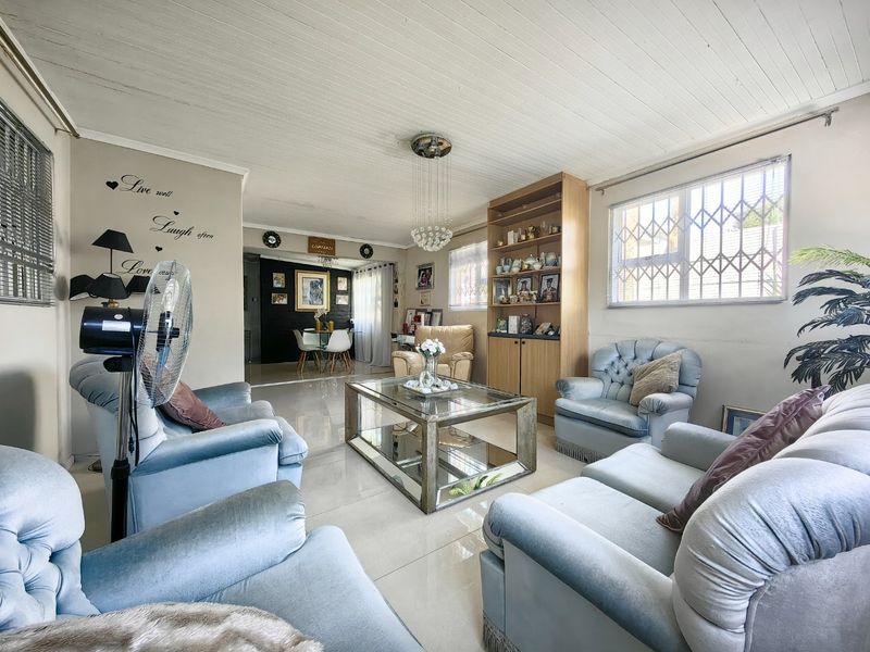 Location, Location , Location!!! - Photo 2