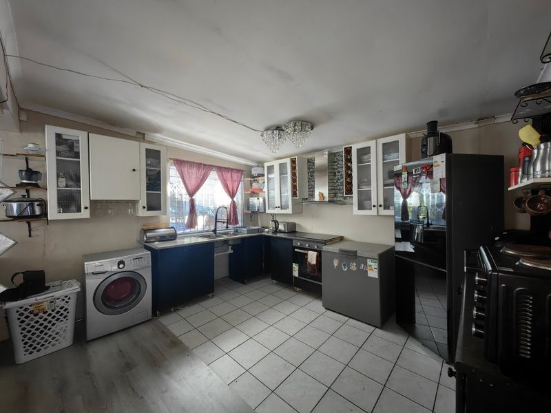 Location, Location , Location!!! - Photo 9