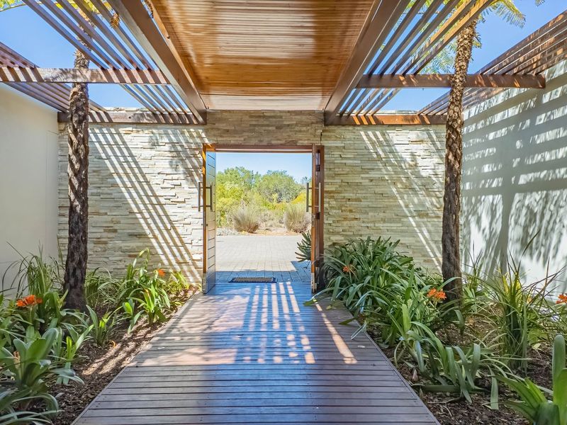 Wilderness Rural – 8.7ha Fynbos Retreat with Exceptional Home & Views - Photo 8