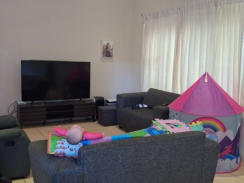 Tranquil Coastal Living in Bonza Bay - Photo 3