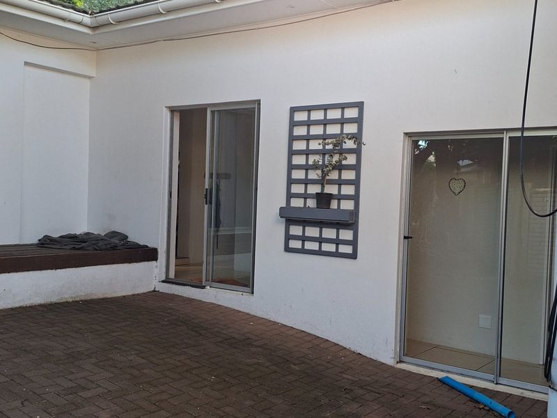 Tranquil Coastal Living in Bonza Bay - Photo 2