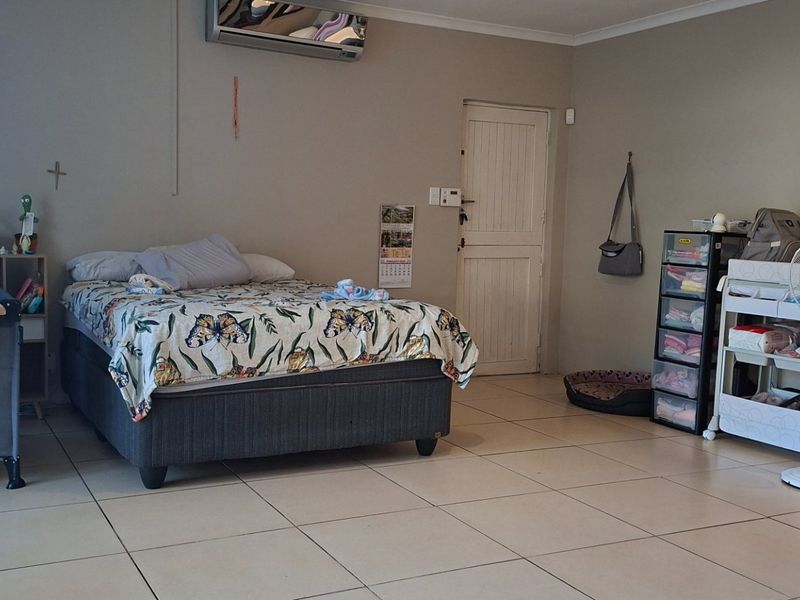 Tranquil Coastal Living in Bonza Bay - Photo 10