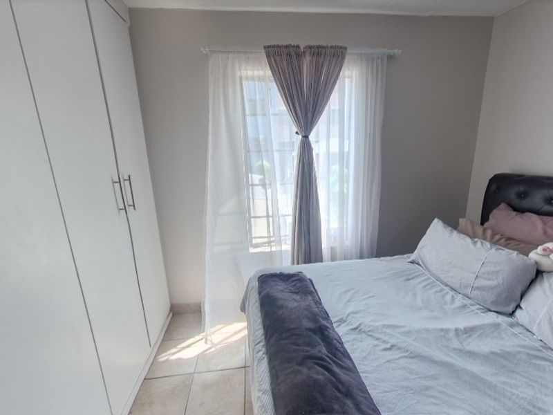 **Priced to Sell***  Stylish and Secure 2-Bedroom Apartment in Rooihuiskraal North - Photo 9