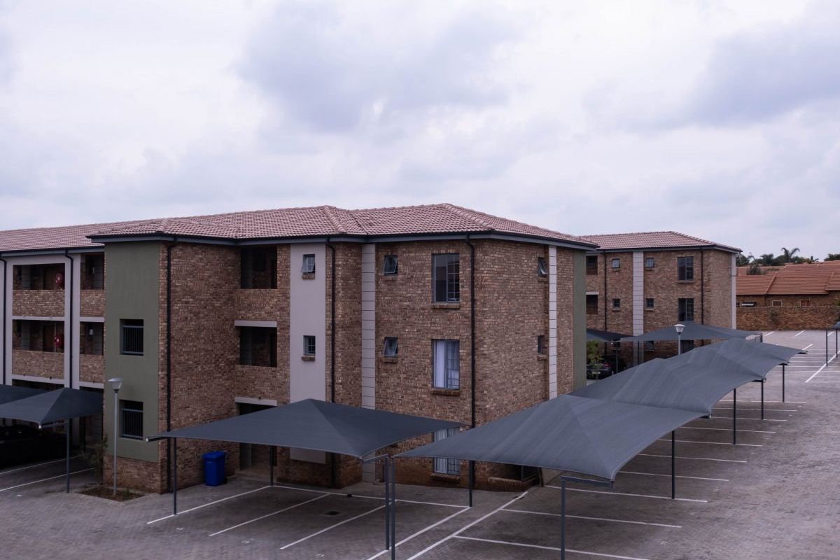 **Priced to Sell***  Stylish and Secure 2-Bedroom Apartment in Rooihuiskraal North - Photo 2