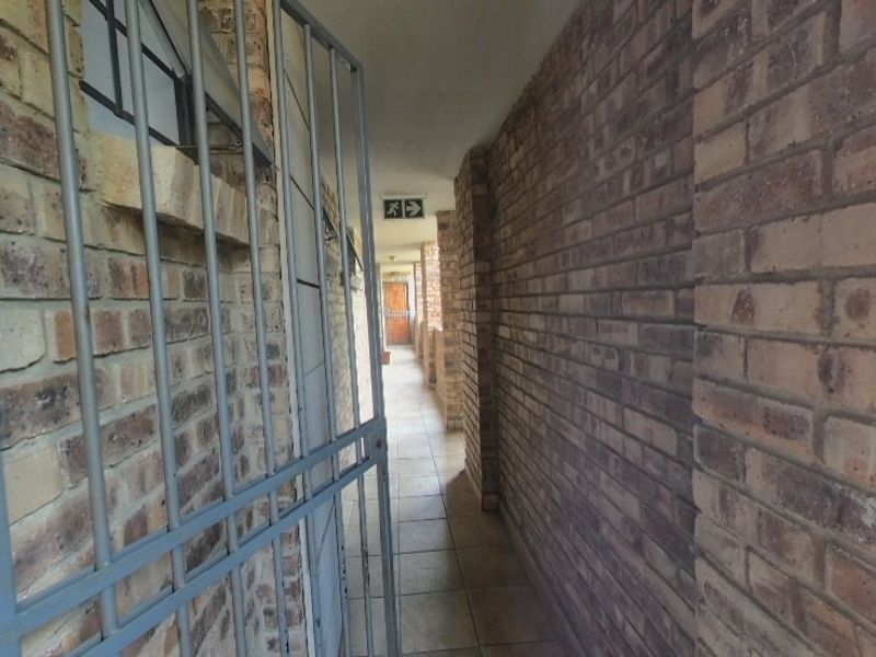**Priced to Sell***  Stylish and Secure 2-Bedroom Apartment in Rooihuiskraal North - Photo 3