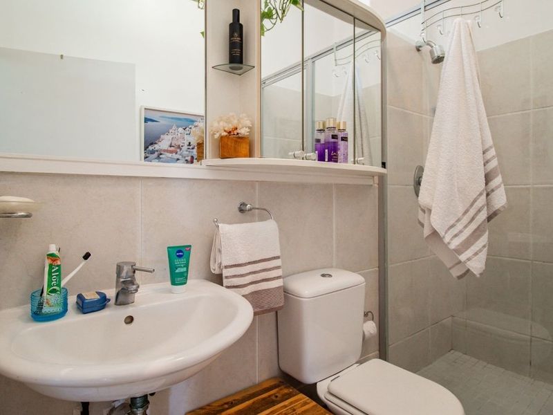 North facing Natural Light Stunning 2 bed 2 bath with Breath taking Magaliesburg Views in this lovely Millwood Lifestyle Estate - Photo 10