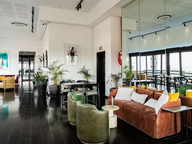 Studio Apartment to Rent in Sought After Building in Maboneng Precinct - Photo 2