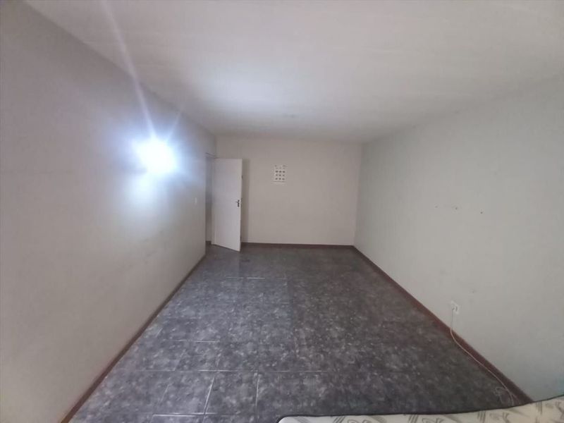 Perfect Starter Home or Investment Opportunity - Photo 2