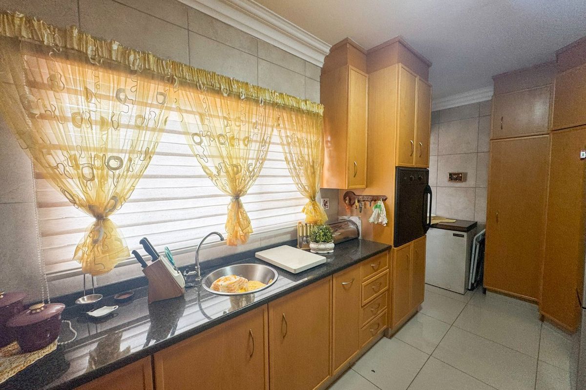 Alone standing townhouse - Photo 4