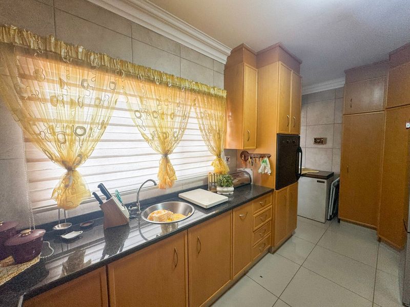 Alone standing townhouse - Photo 4