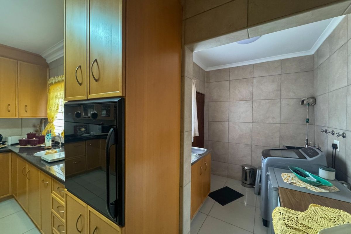 Alone standing townhouse - Photo 5