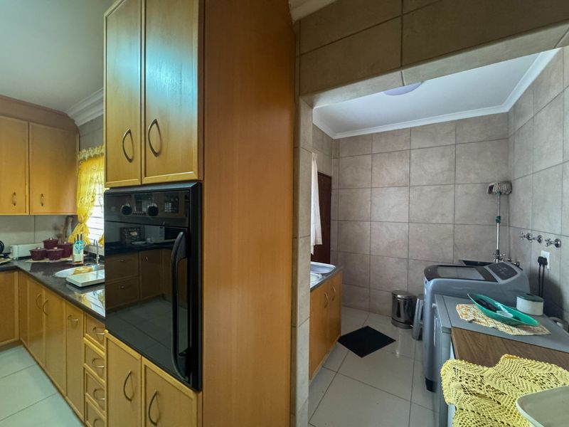 Alone standing townhouse - Photo 5