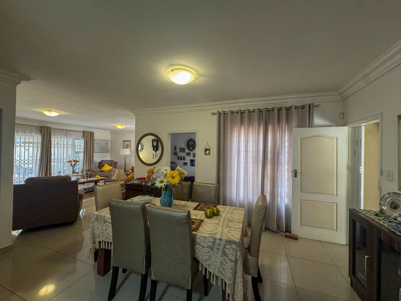 Alone standing townhouse - Photo 8