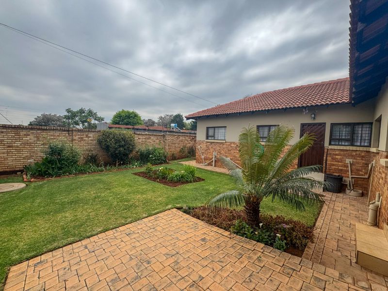 Alone standing townhouse - Photo 2