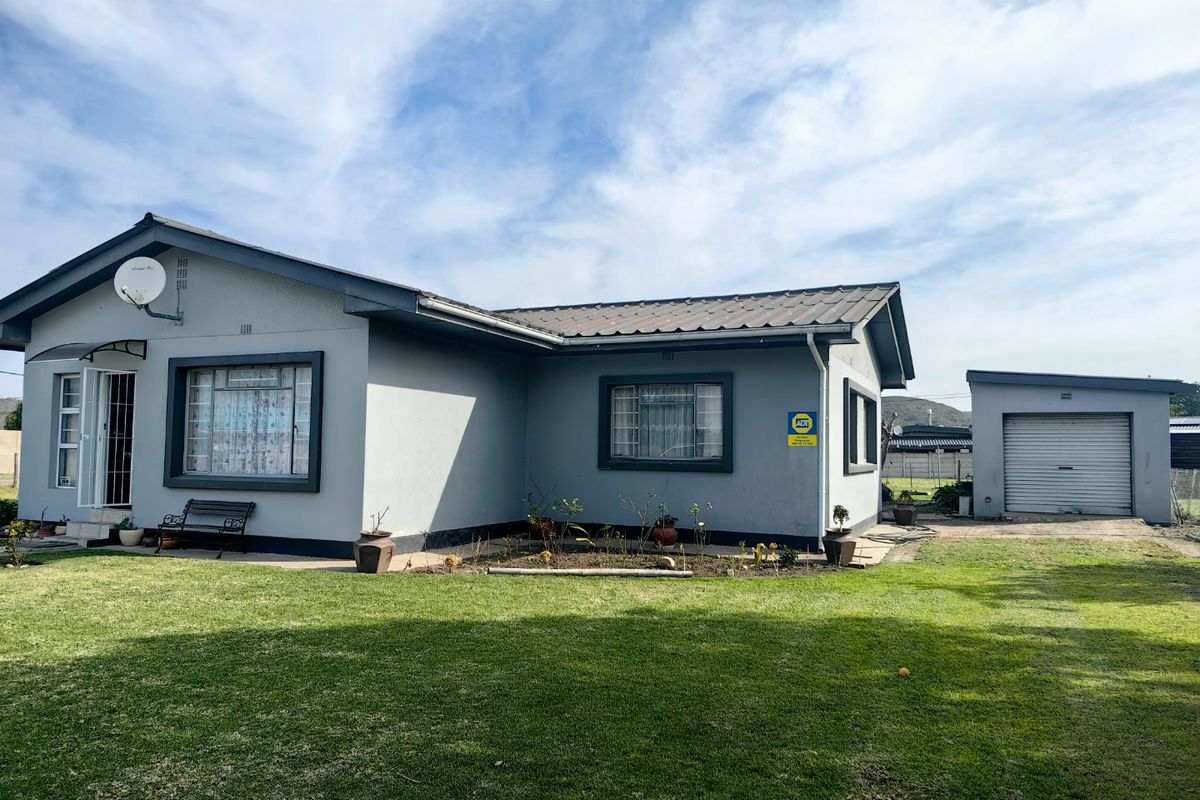 Charming 3-Bedroom Vintage Home for Sale in Riverside, Klein Brak River - Photo 2