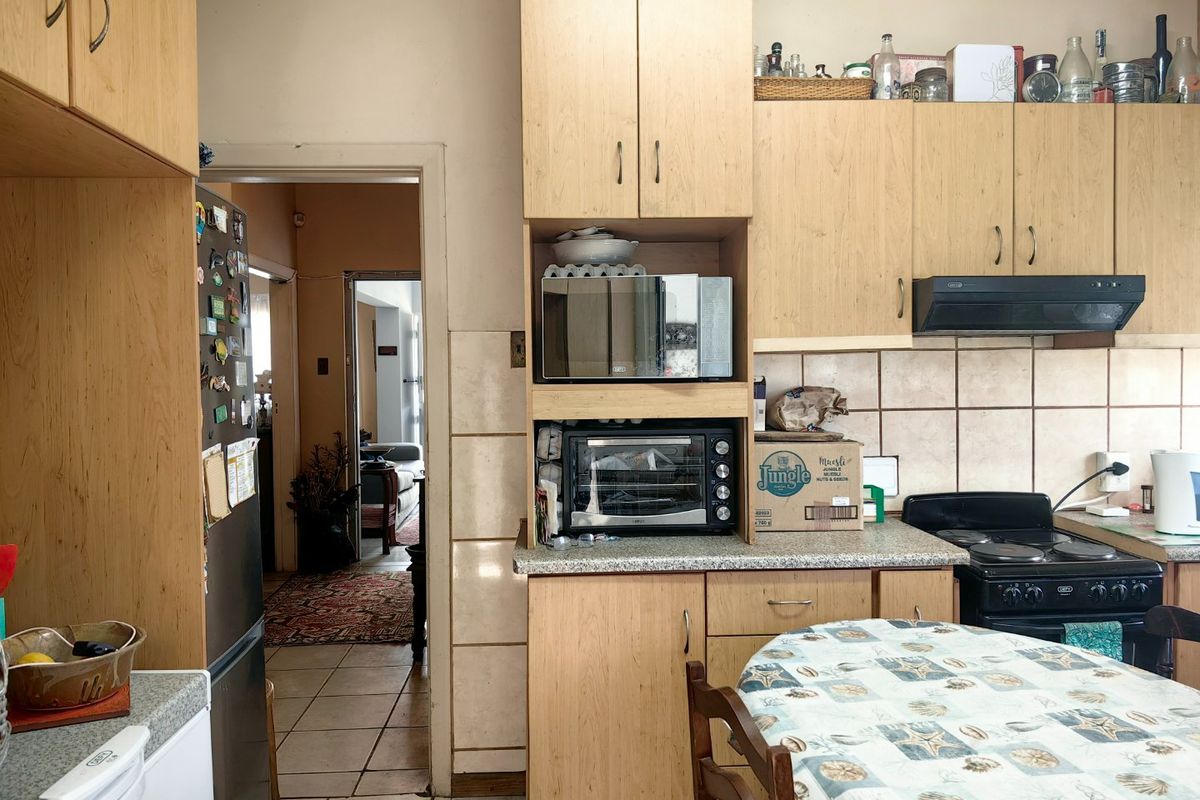 Charming 3-Bedroom Vintage Home for Sale in Riverside, Klein Brak River - Photo 3