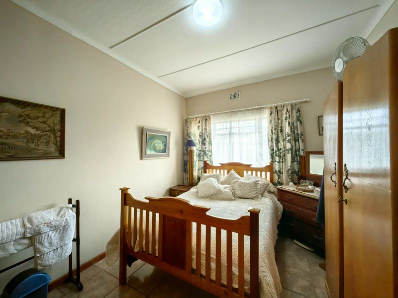 Charming 3-Bedroom Vintage Home for Sale in Riverside, Klein Brak River - Photo 10