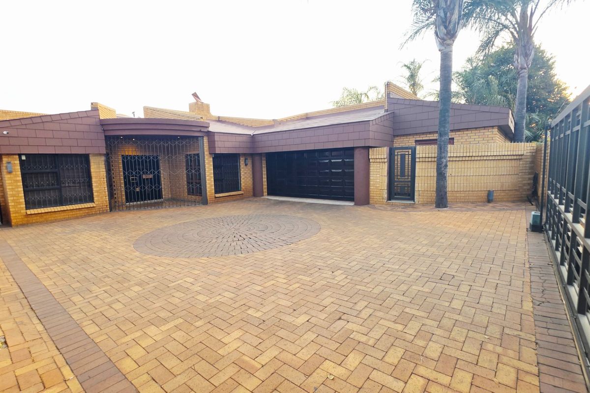 Exquisite Family Home for Sale in Erasmia - Photo 2