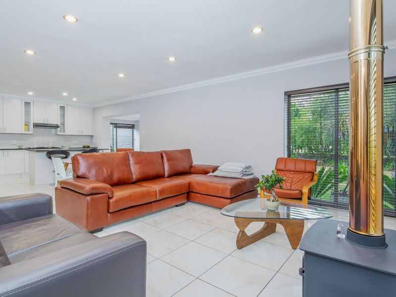 Charming Lakeside Village Home - Photo 8