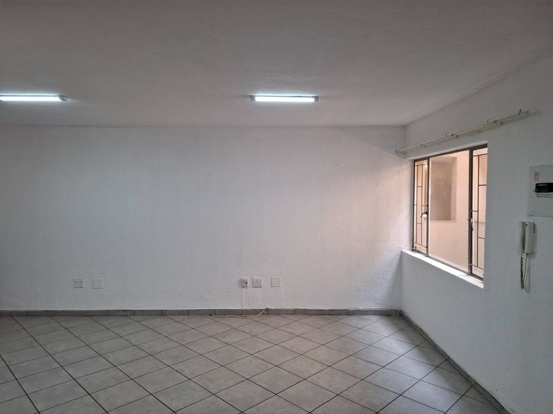 2 bedroom unit - Photo 2