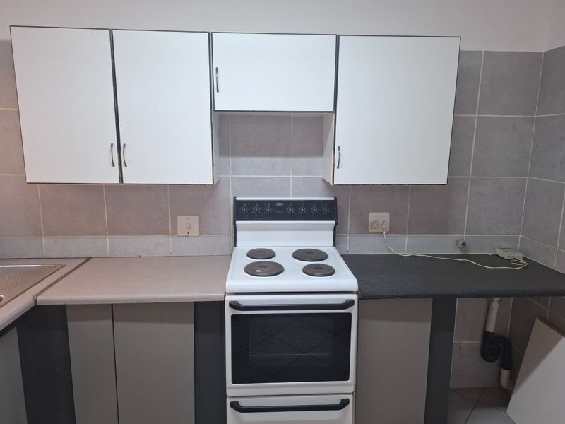 2 bedroom unit - Photo 9