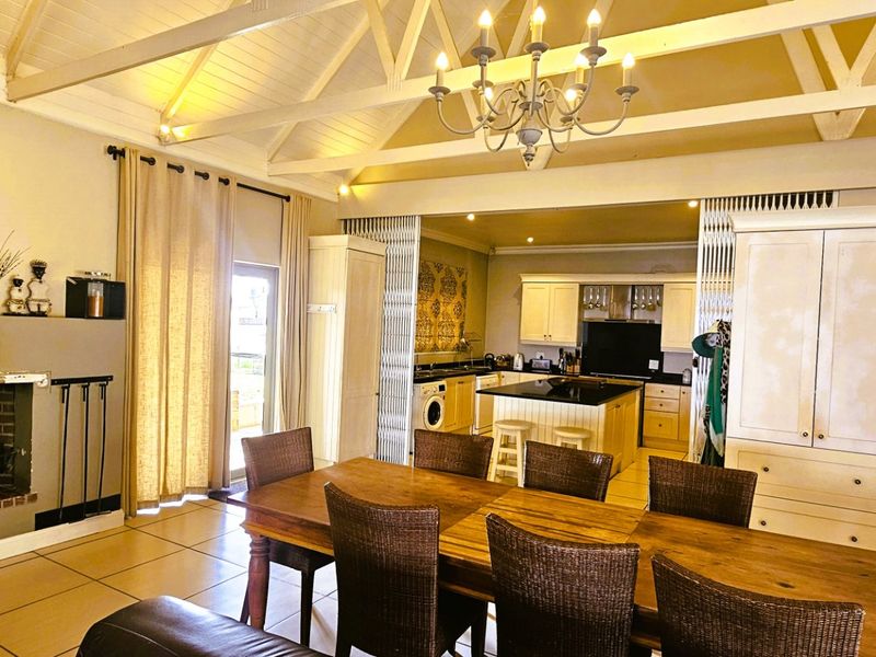 Affordable 4 bedroom Holiday Paradise at the Vaal Dam - Photo 4