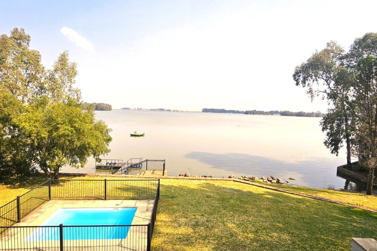 Affordable 4 bedroom Holiday Paradise at the Vaal Dam - Photo 2