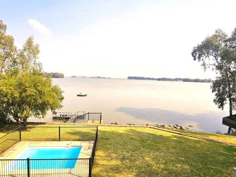 Affordable 4 bedroom Holiday Paradise at the Vaal Dam - Photo 2