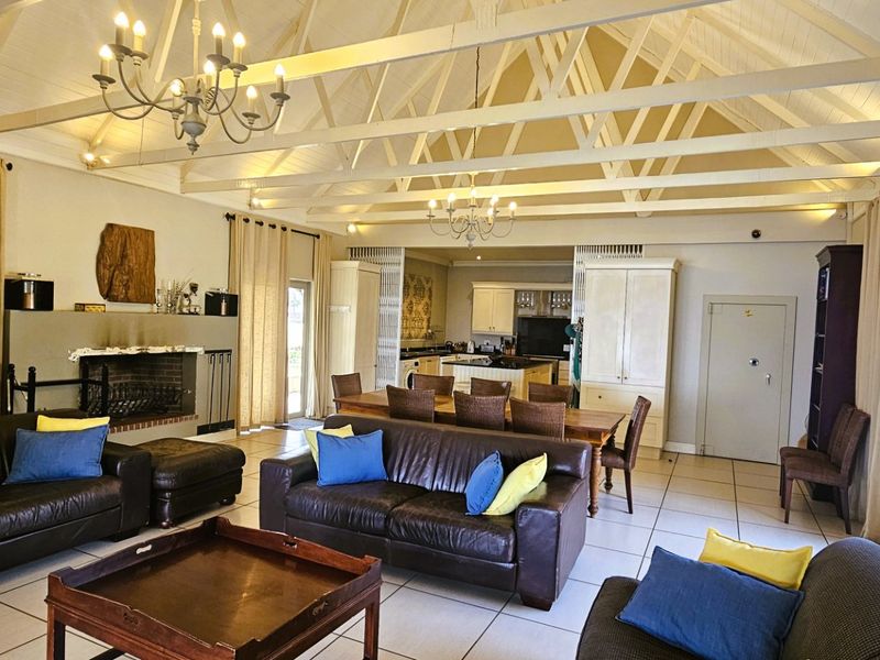Affordable 4 bedroom Holiday Paradise at the Vaal Dam - Photo 3