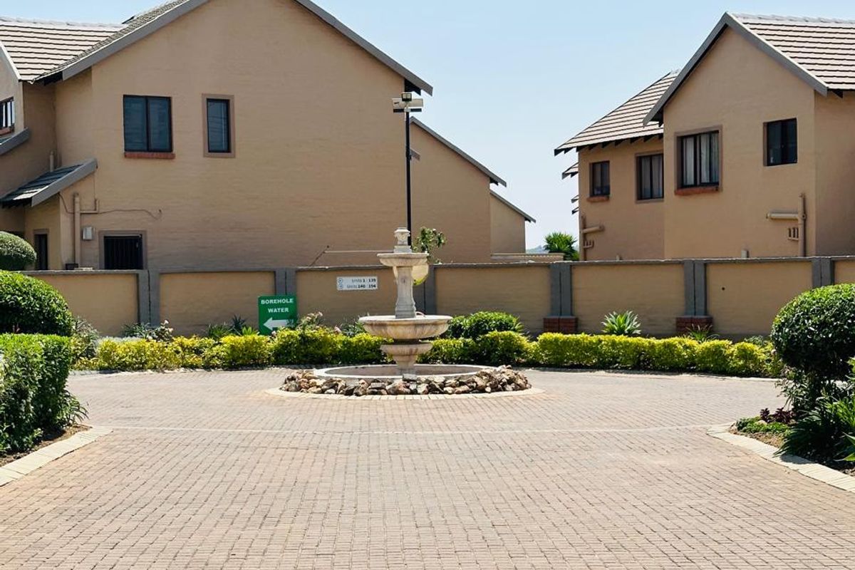 2 Bedroom Duplex for Sale in Summerset, Midrand - Photo 3