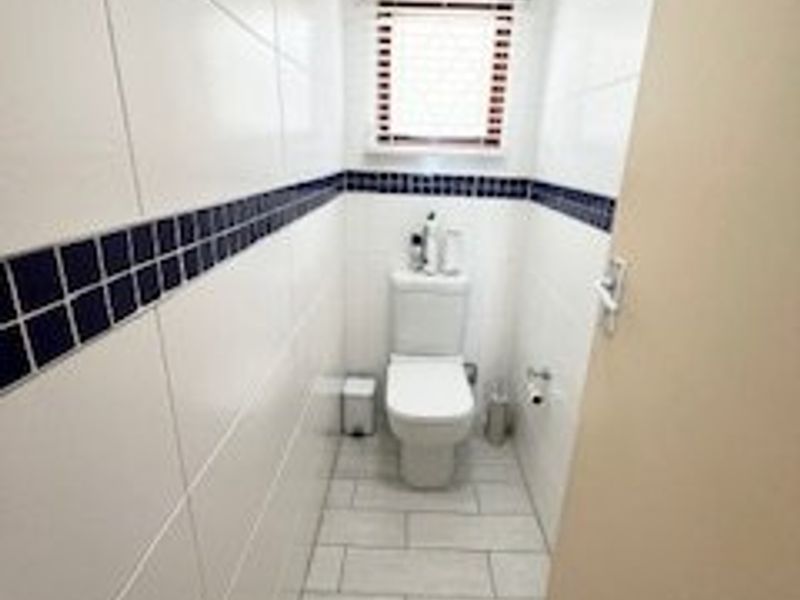 ocean breeze retreat , spacious holiday home with ocean views. - Photo 8