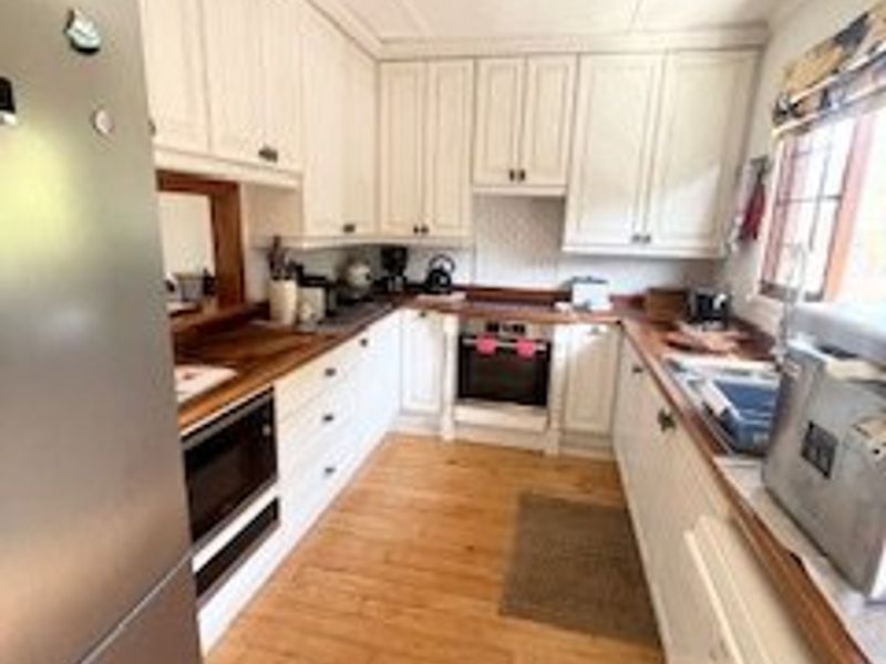 ocean breeze retreat , spacious holiday home with ocean views. - Photo 5