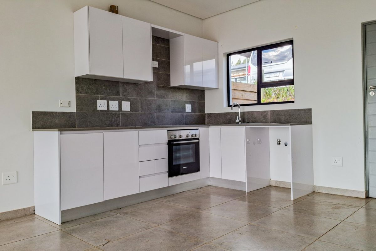 2 Bedroom Townhouse for Sale in Hilton Central - Photo 3