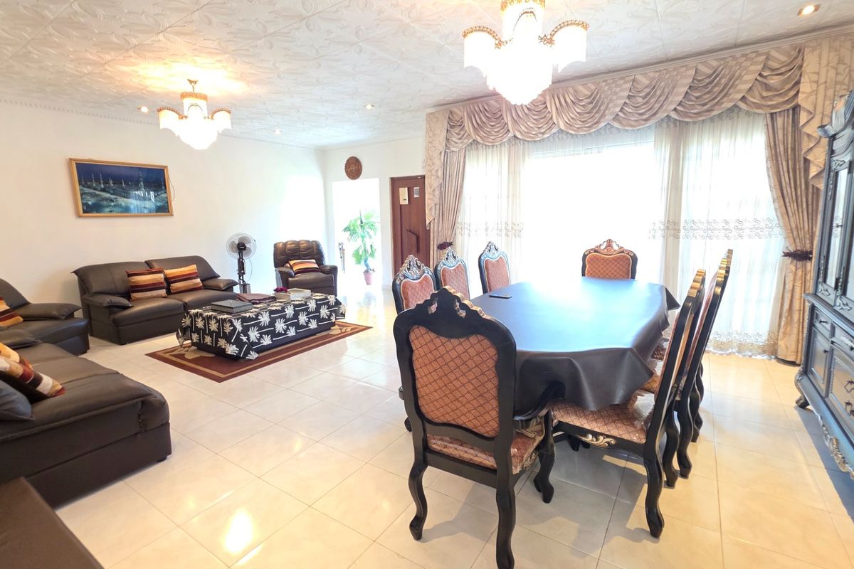 Modern Dual Section Home for Sale in Erasmia - Photo 4