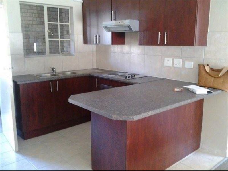 2 BEDROOM APARTMENT IN NORTHRIDING - Photo 4