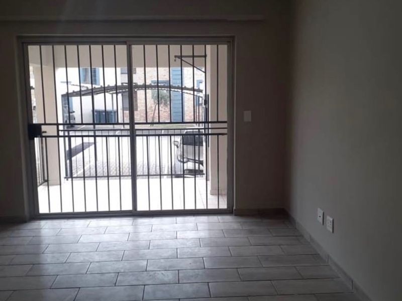 2 BEDROOM APARTMENT IN NORTHRIDING - Photo 8