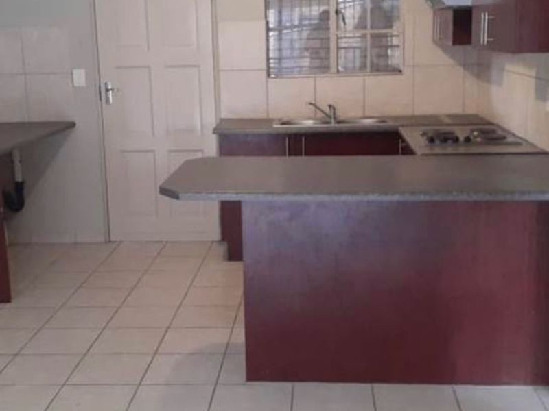 2 BEDROOM APARTMENT IN NORTHRIDING - Photo 6