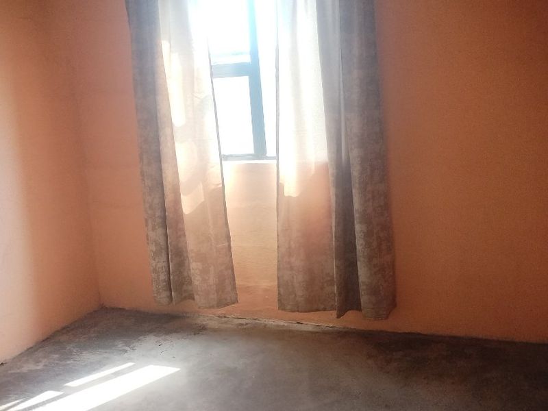3 bedroom house for sale in Esikhawini. - Photo 8