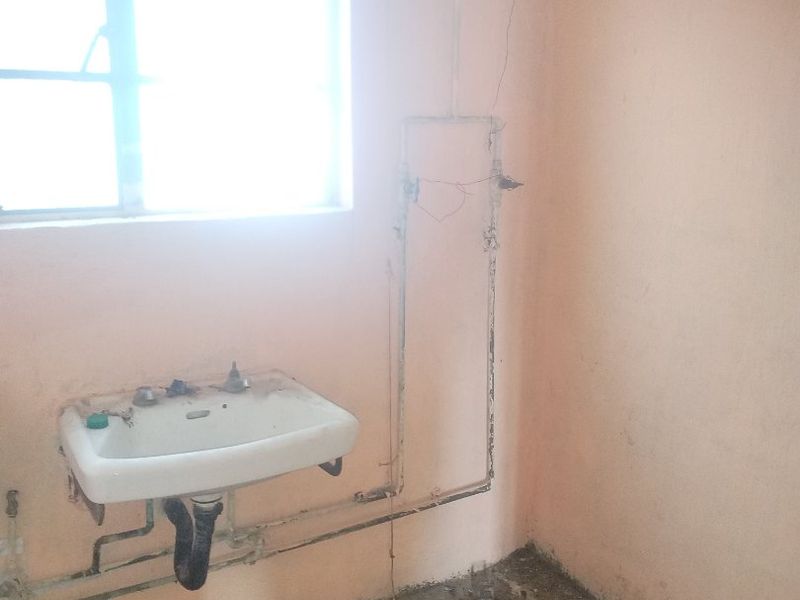 3 bedroom house for sale in Esikhawini. - Photo 6