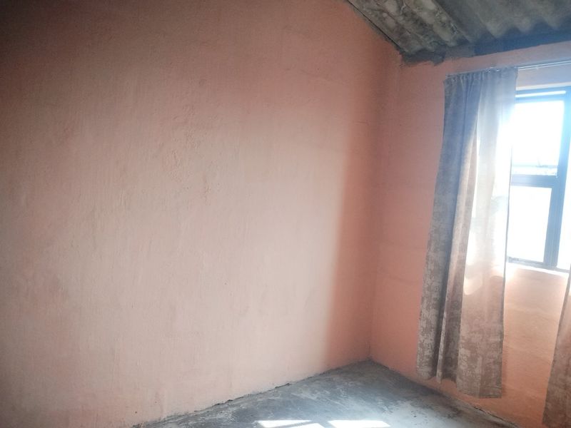 3 bedroom house for sale in Esikhawini. - Photo 7