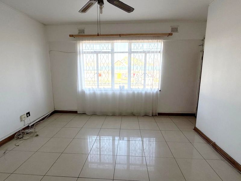 Lock up, Go and love where you live.. - Photo 8