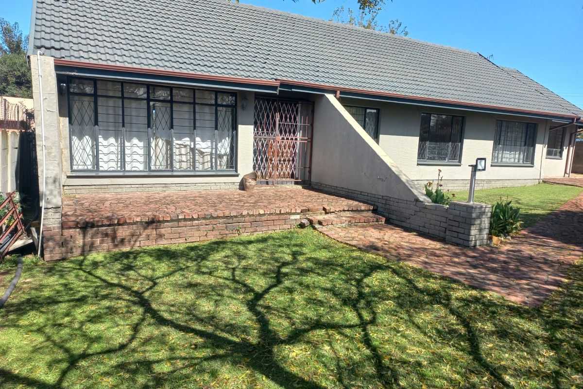 3-Bed Family Oasis in Boksburg South - Photo 2