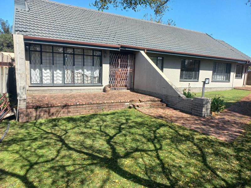 3-Bed Family Oasis in Boksburg South - Photo 2