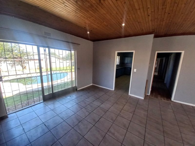 3-Bed Family Oasis in Boksburg South - Photo 9