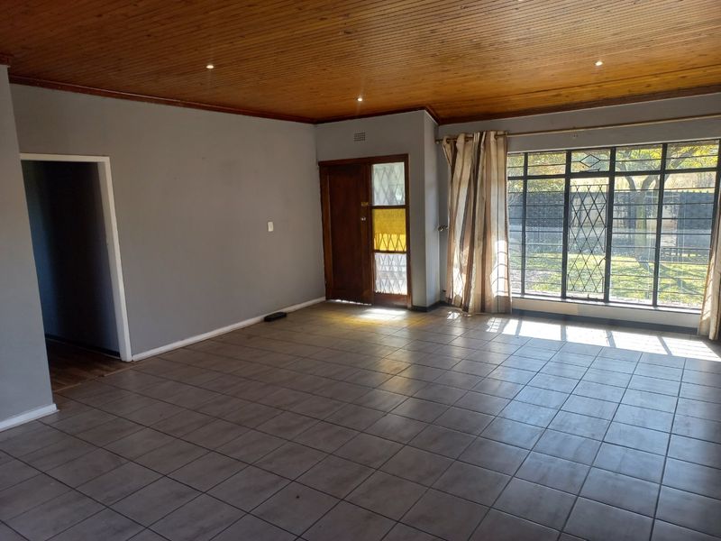 3-Bed Family Oasis in Boksburg South - Photo 6